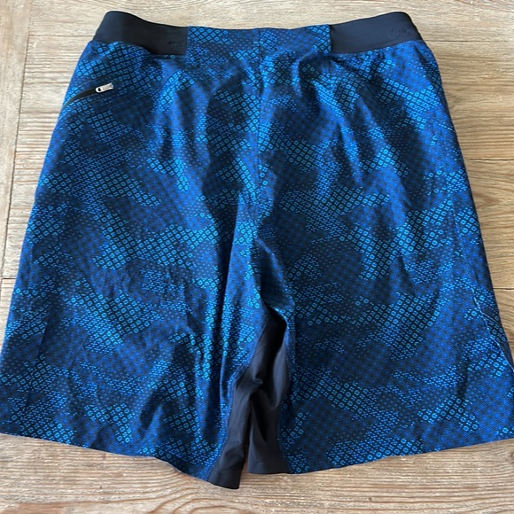 Lululemon Men’s Assert Liner Free Shorts - Picture 7 of 8
